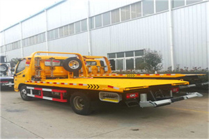 灵宝附近拖车救援搭电